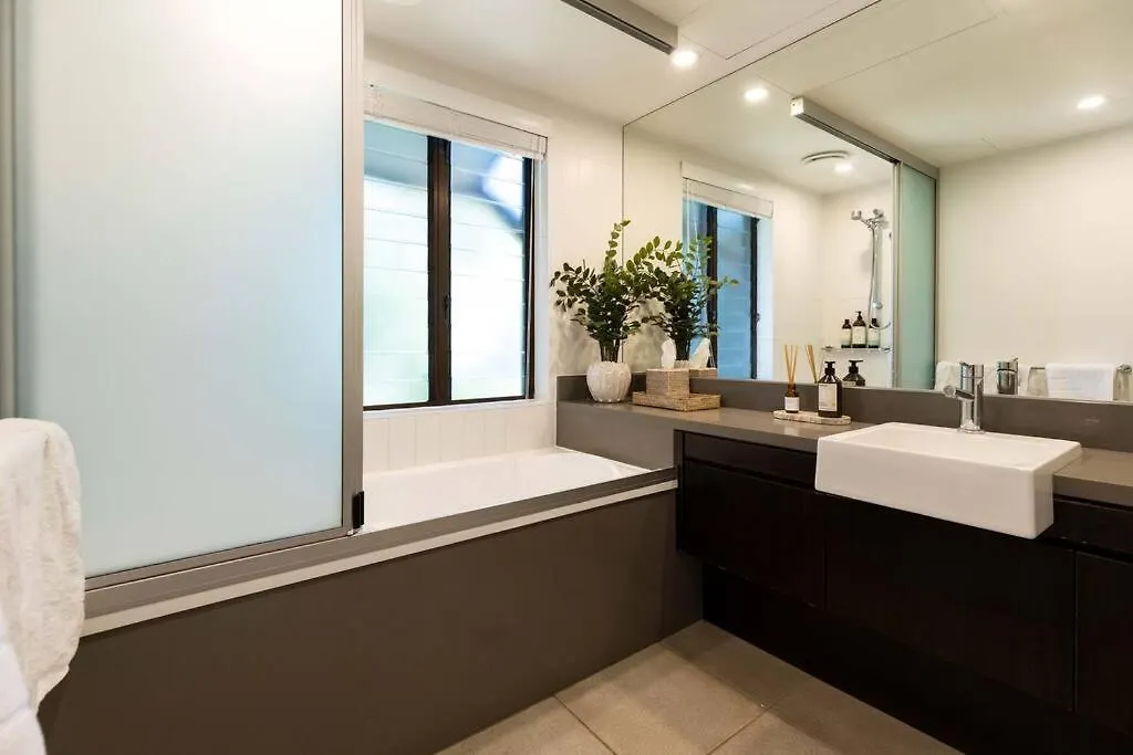 Luxury Port Douglas Beachside 3 Bedroom Sea Temple Apartment With Private Roof Terrace