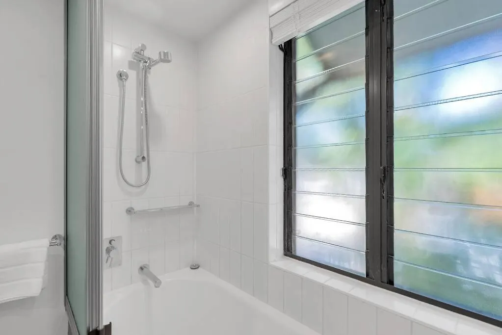 Luxury Port Douglas Beachside 3 Bedroom Sea Temple Apartment With Private Roof Terrace